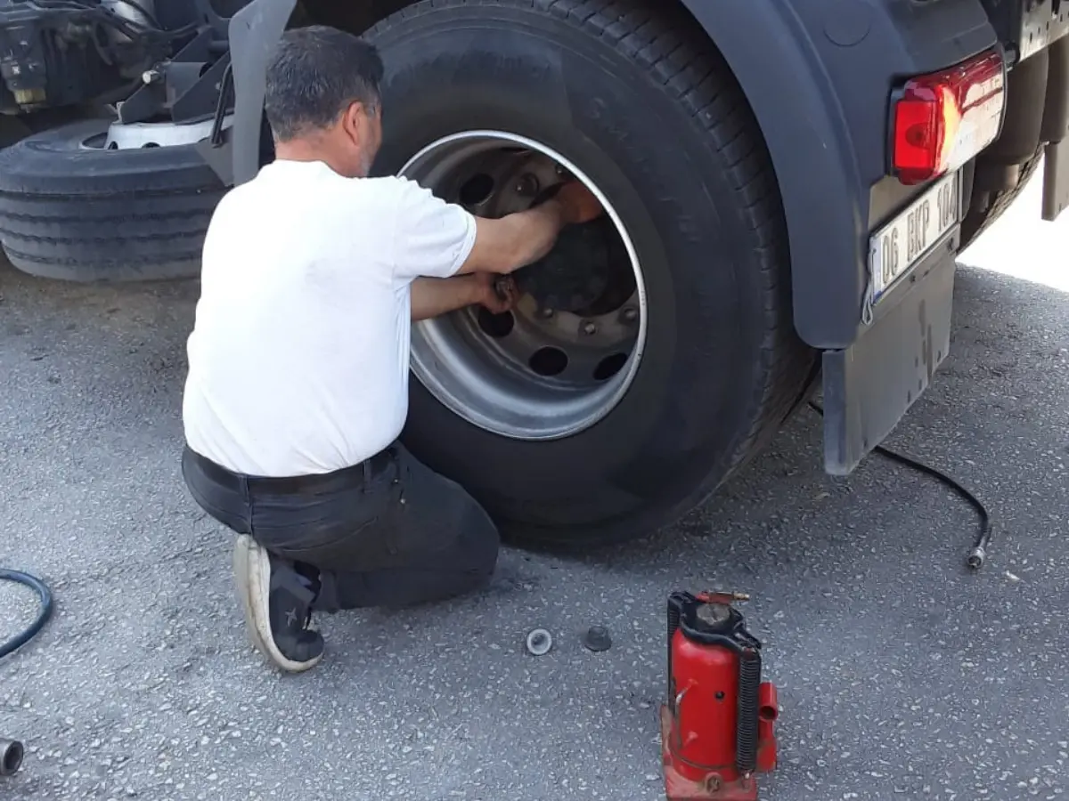 Yıldızeli Oto Lastikçi